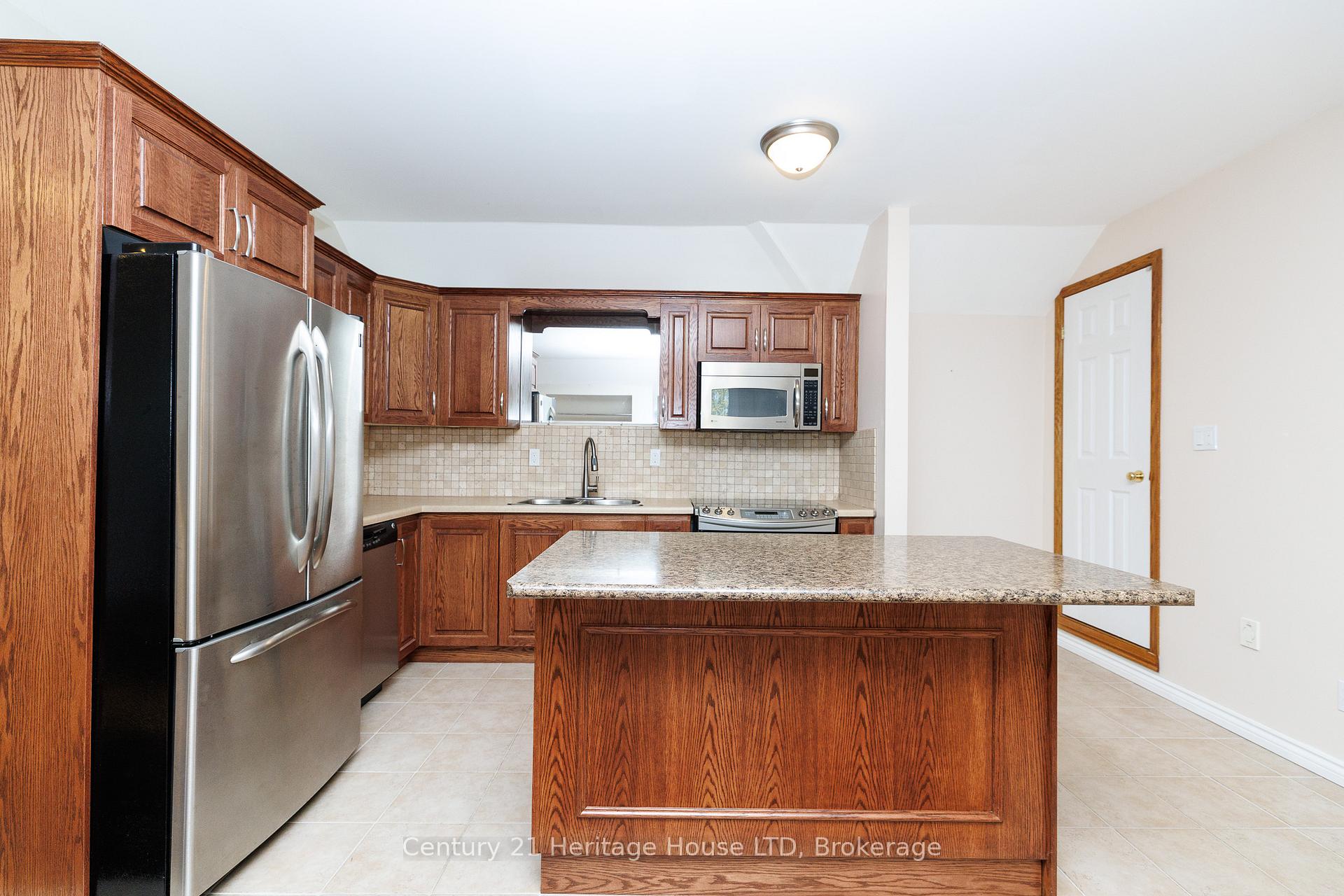 Photo 55 of 6 Jacob's Landing, Grimsby, Grimsby Beach — HOMEH