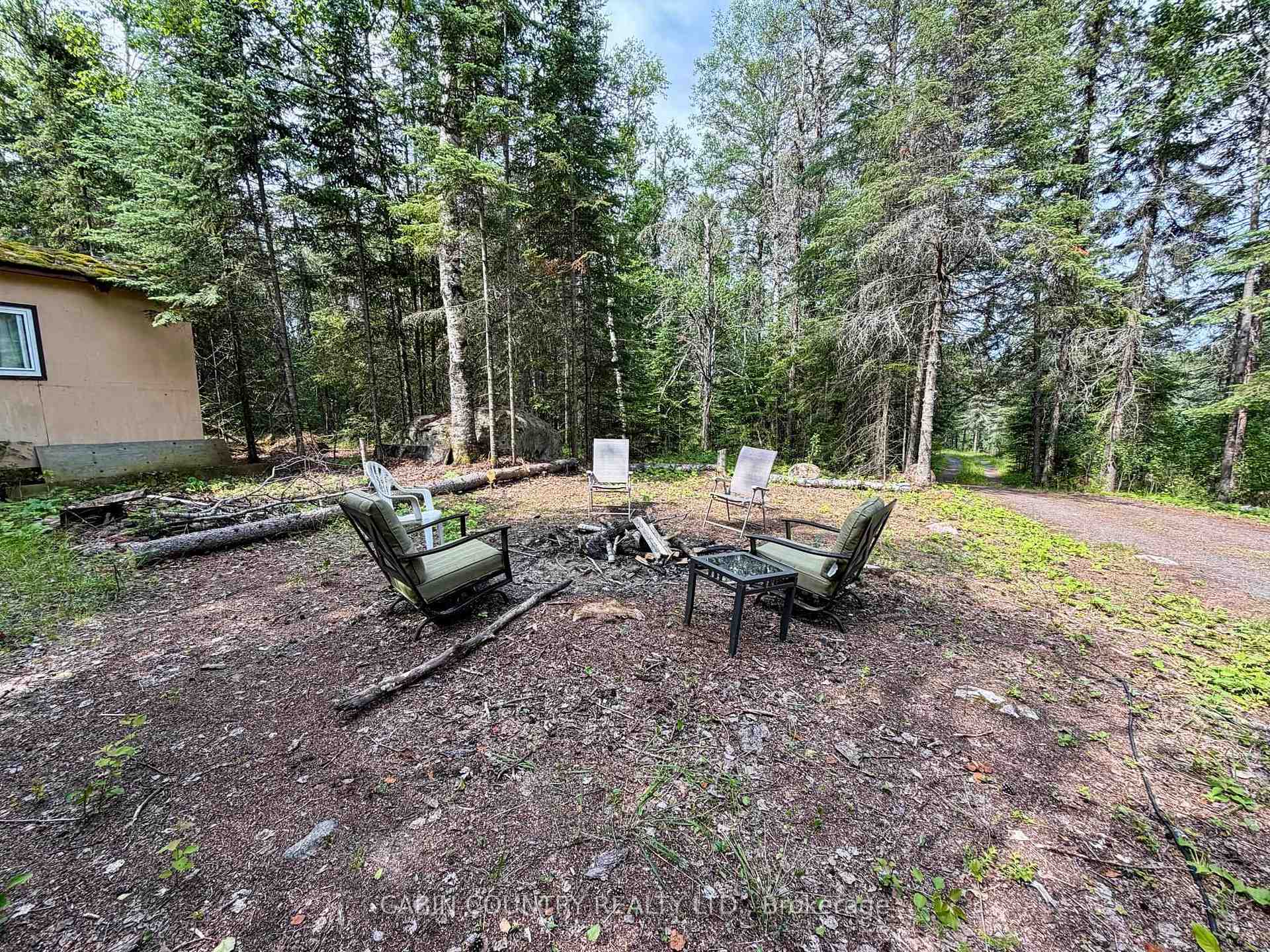 Photo 3 of 909 Austin Lake Road, Kenora, Kenora Northeast — HOMEH