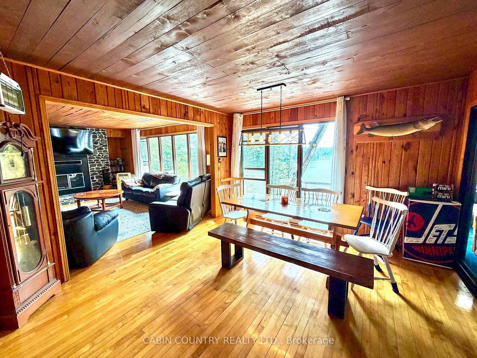Photo 23 of 909 Austin Lake Road, Kenora, Kenora Northeast — HOMEH