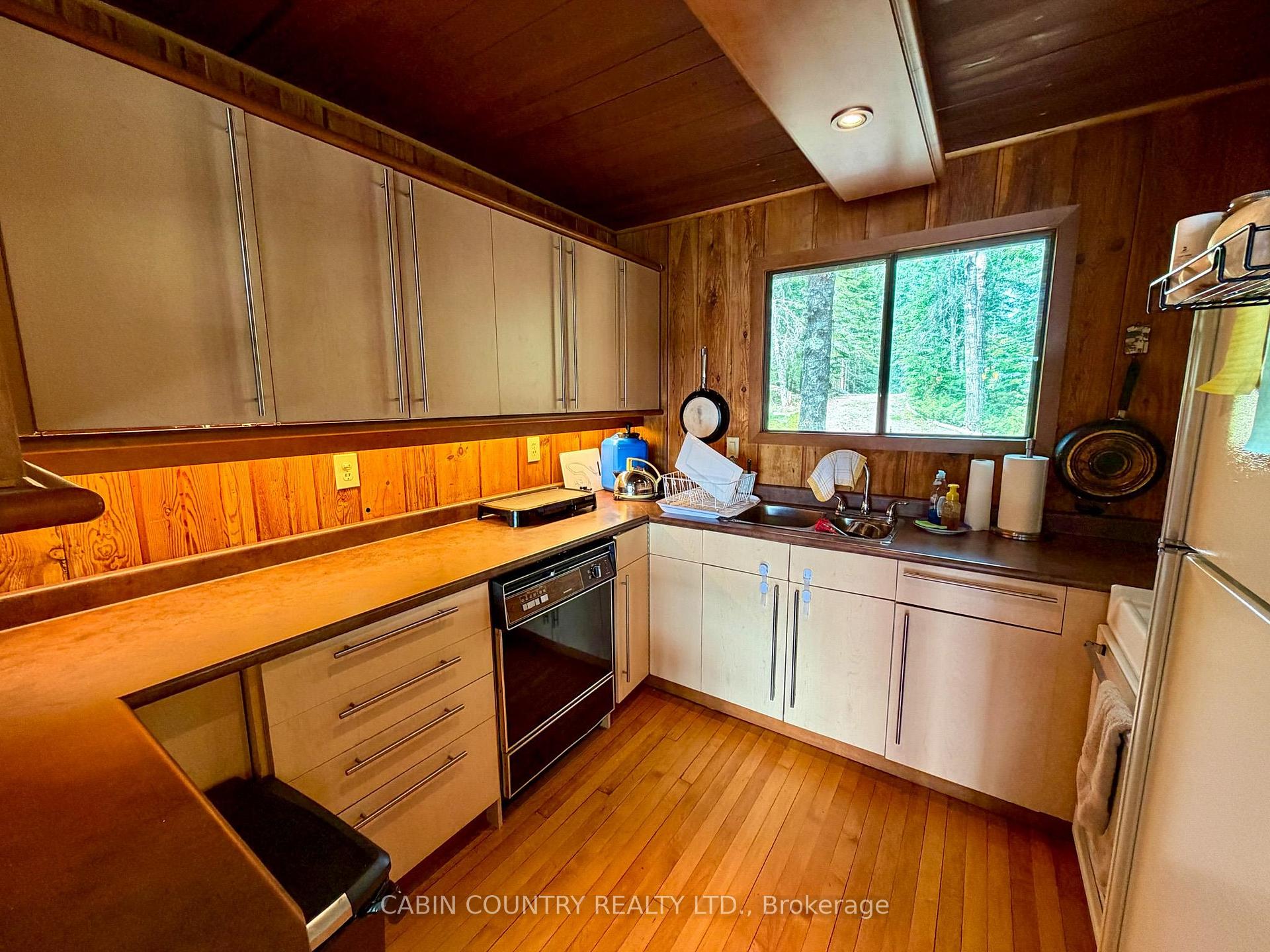 Photo 24 of 909 Austin Lake Road, Kenora, Kenora Northeast — HOMEH