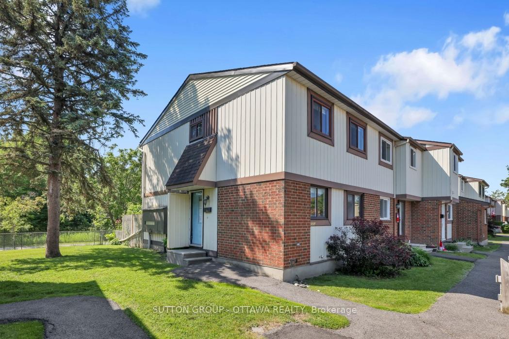 Photo 1 of 2014 Falkirk Crescent, Ottawa, Blackburn Hamlet (South) — HOMEH