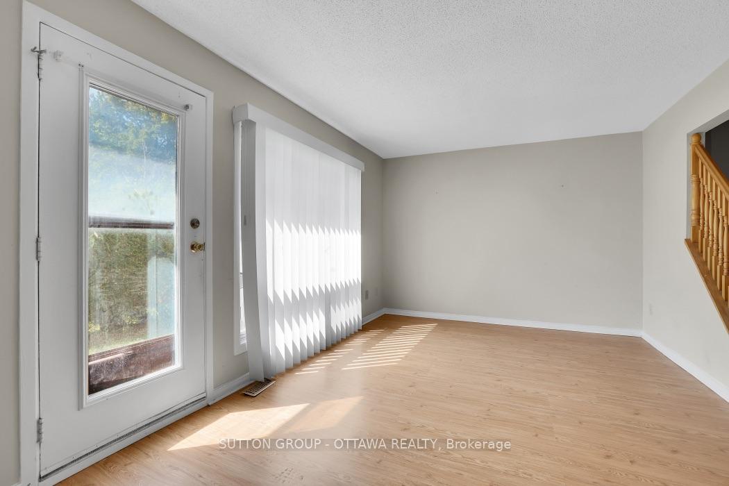Photo 14 of 2014 Falkirk Crescent, Ottawa, Blackburn Hamlet (South) — HOMEH