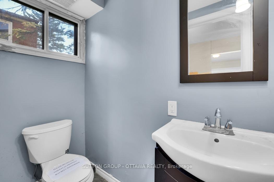 Photo 15 of 2014 Falkirk Crescent, Ottawa, Blackburn Hamlet (South) — HOMEH