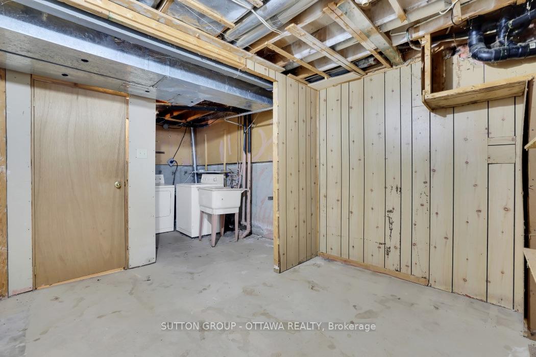 Photo 27 of 2014 Falkirk Crescent, Ottawa, Blackburn Hamlet (South) — HOMEH