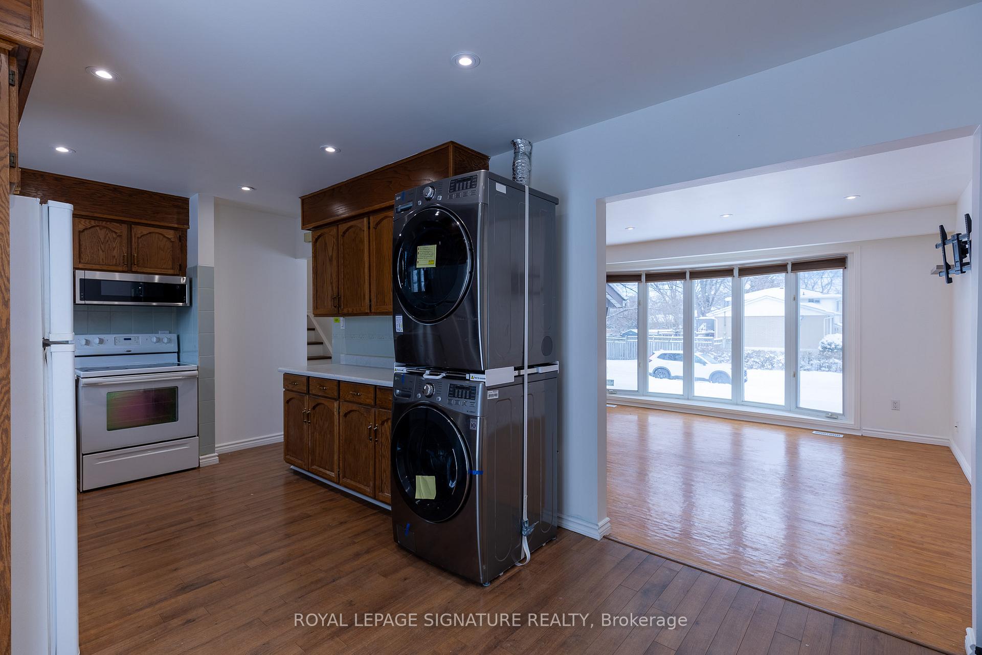 Photo 8 of Unit Main, 1 Eldrid Court, Grimsby, Grimsby Beach — HOMEH