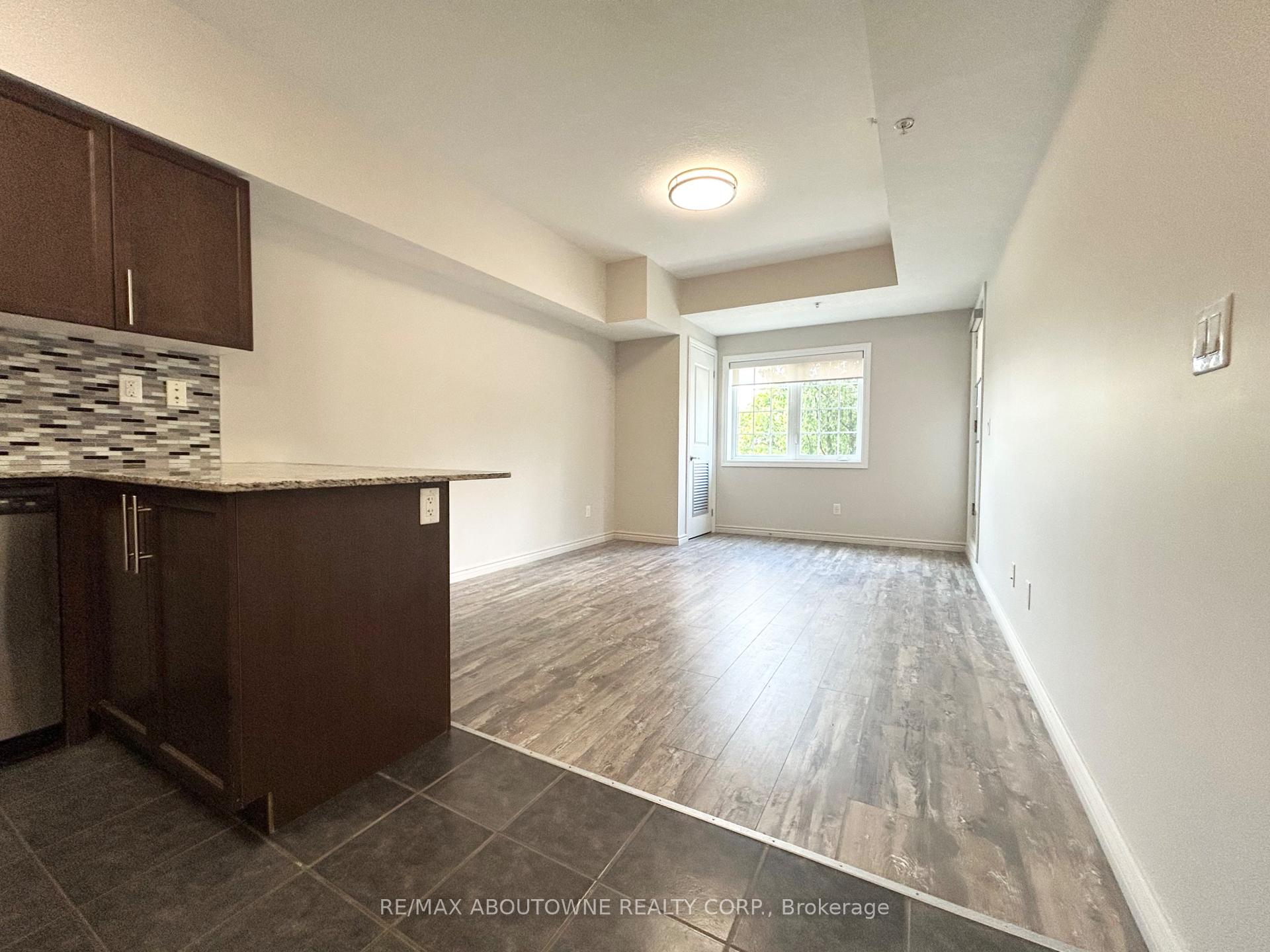 Photo 6 of Unit 203, 5 Rittenhouse Road, Kitchener, Country Hills West — HOMEH