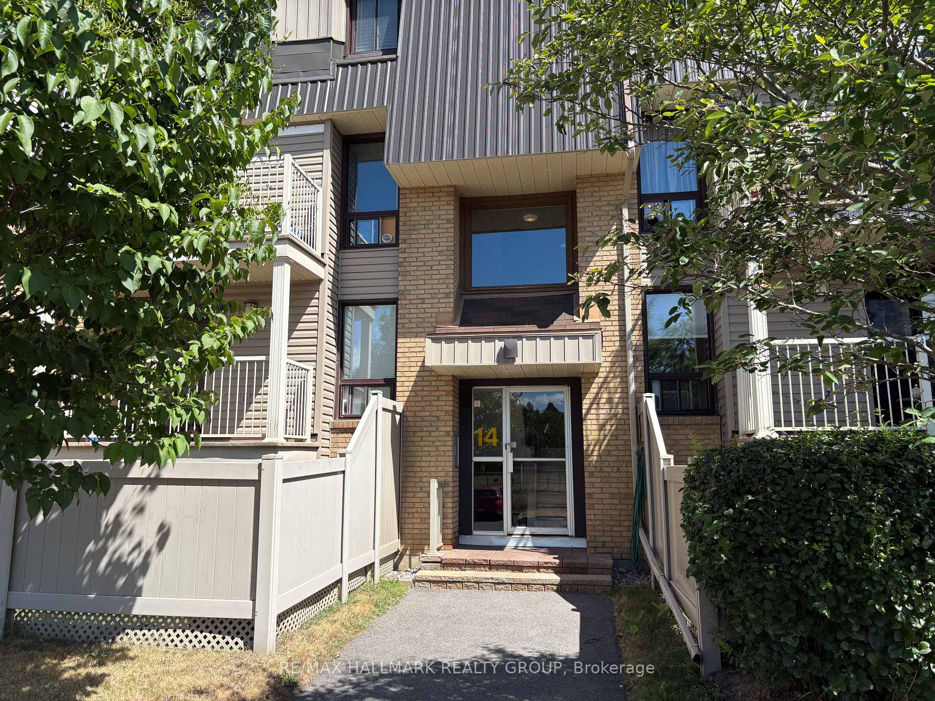 Photo of Unit 4, 14 Sweetbriar Circle