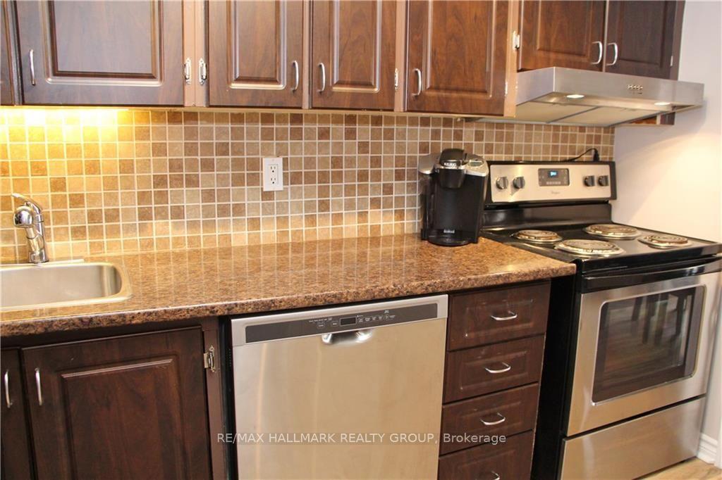 Photo 9 of Unit 4, 14 Sweetbriar Circle, Ottawa, Barrhaven - Pheasant Run — HOMEH