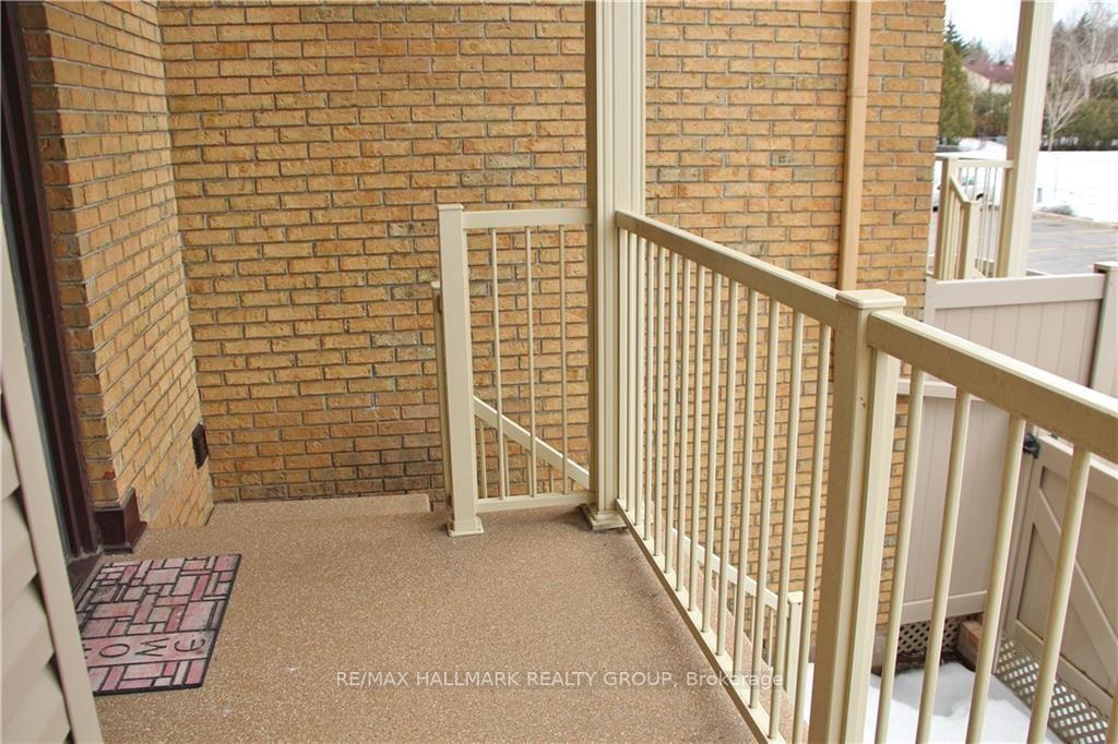 Photo 16 of Unit 4, 14 Sweetbriar Circle, Ottawa, Barrhaven - Pheasant Run — HOMEH