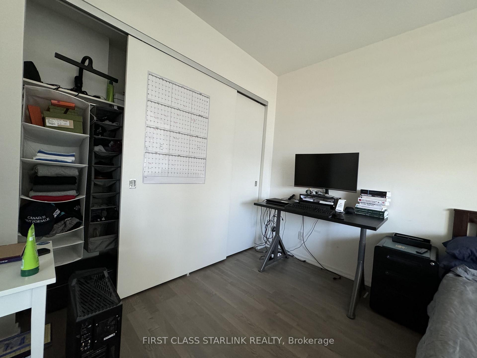 Photo 9 of Unit 811, 1 Bloor Street E, Toronto, Church-Yonge Corridor — HOMEH