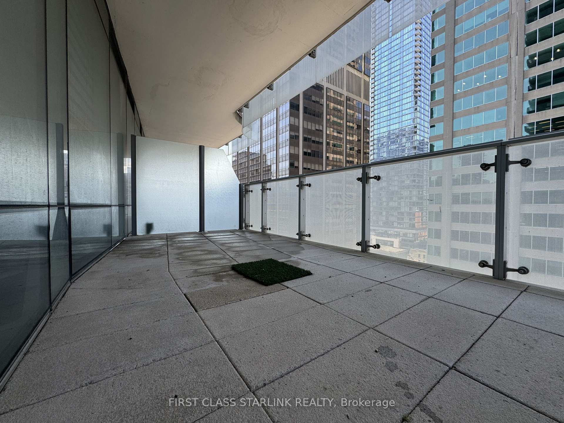 Photo 13 of Unit 811, 1 Bloor Street E, Toronto, Church-Yonge Corridor — HOMEH