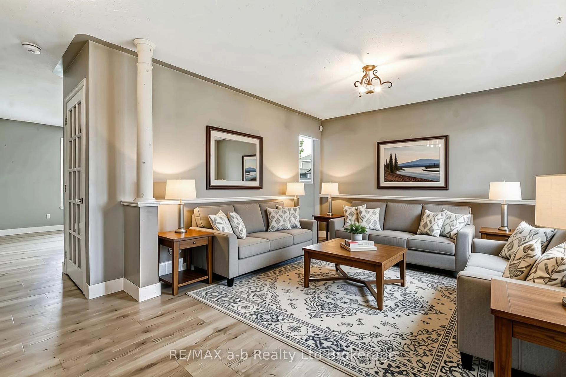 Photo 10 of 39 Primrose Drive, Tillsonburg — HOMEH
