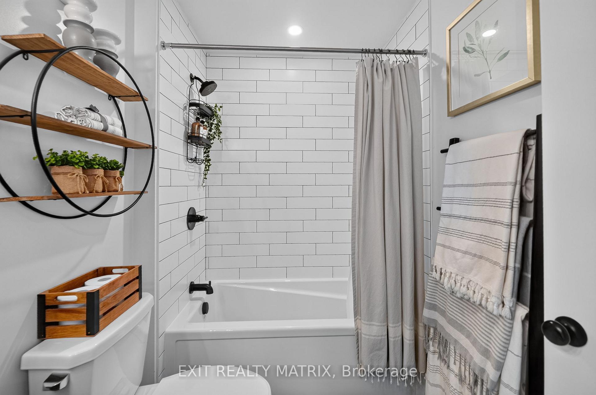 Photo 36 of 157 Longworth Avenue, Ottawa, Leitrim — HOMEH
