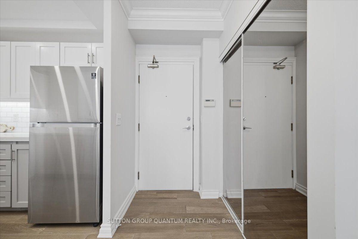 Photo 9 of Unit PH106, 335 Webb Drive, Mississauga, City Centre — HOMEH