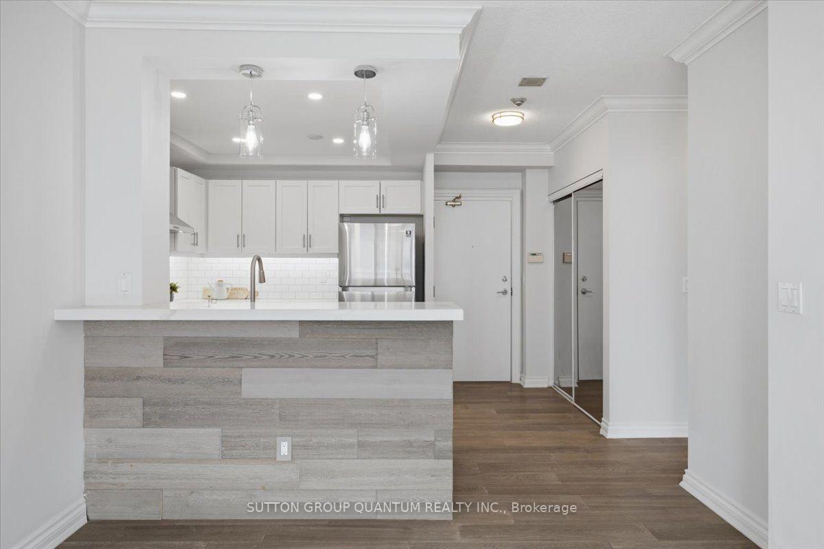 Photo 10 of Unit PH106, 335 Webb Drive, Mississauga, City Centre — HOMEH