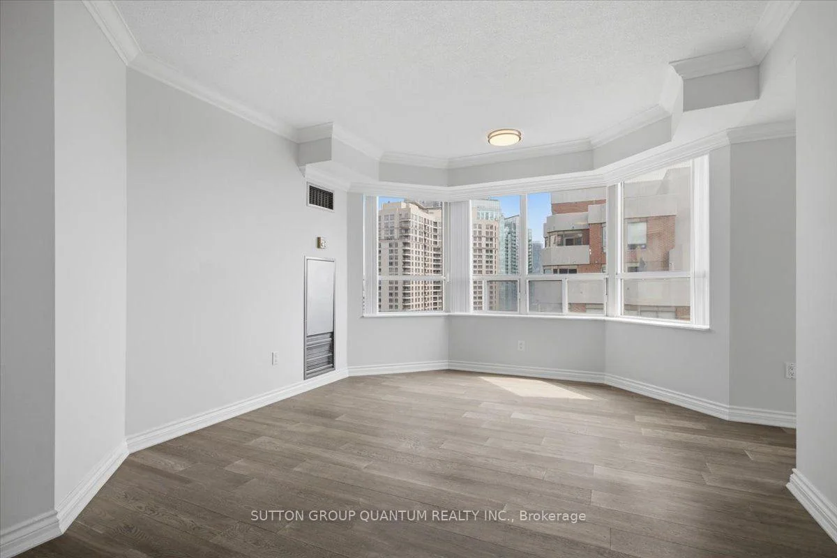 Photo 3 of Unit PH106, 335 Webb Drive, Mississauga, City Centre — HOMEH