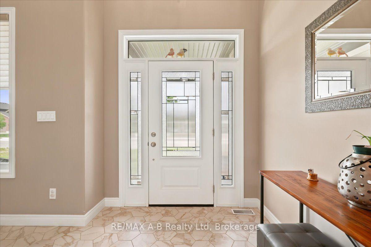 Photo 7 of 209 Arden Crescent, West Perth, Mitchell — HOMEH