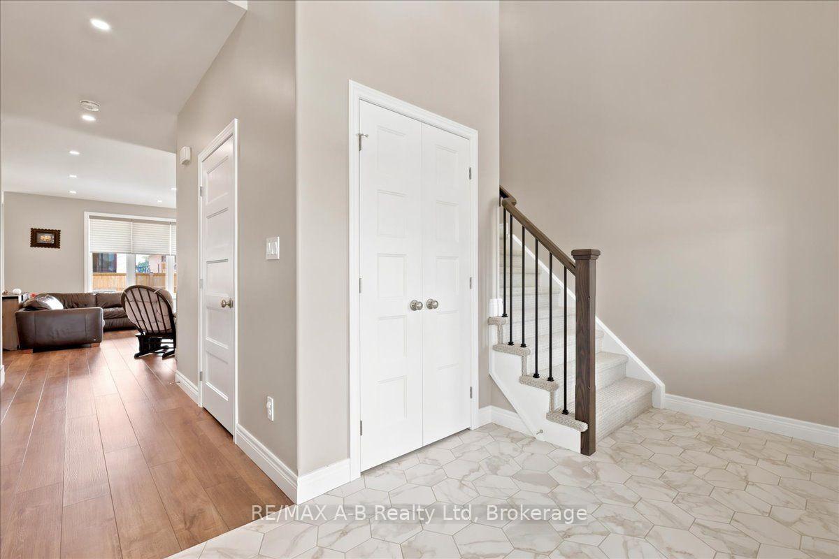 Photo 8 of 209 Arden Crescent, West Perth, Mitchell — HOMEH