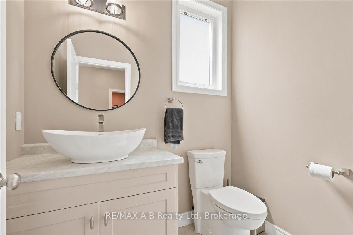 Photo 10 of 209 Arden Crescent, West Perth, Mitchell — HOMEH