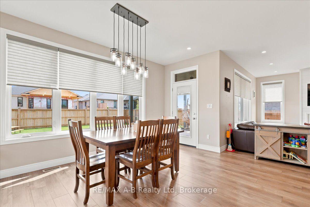 Photo 20 of 209 Arden Crescent, West Perth, Mitchell — HOMEH