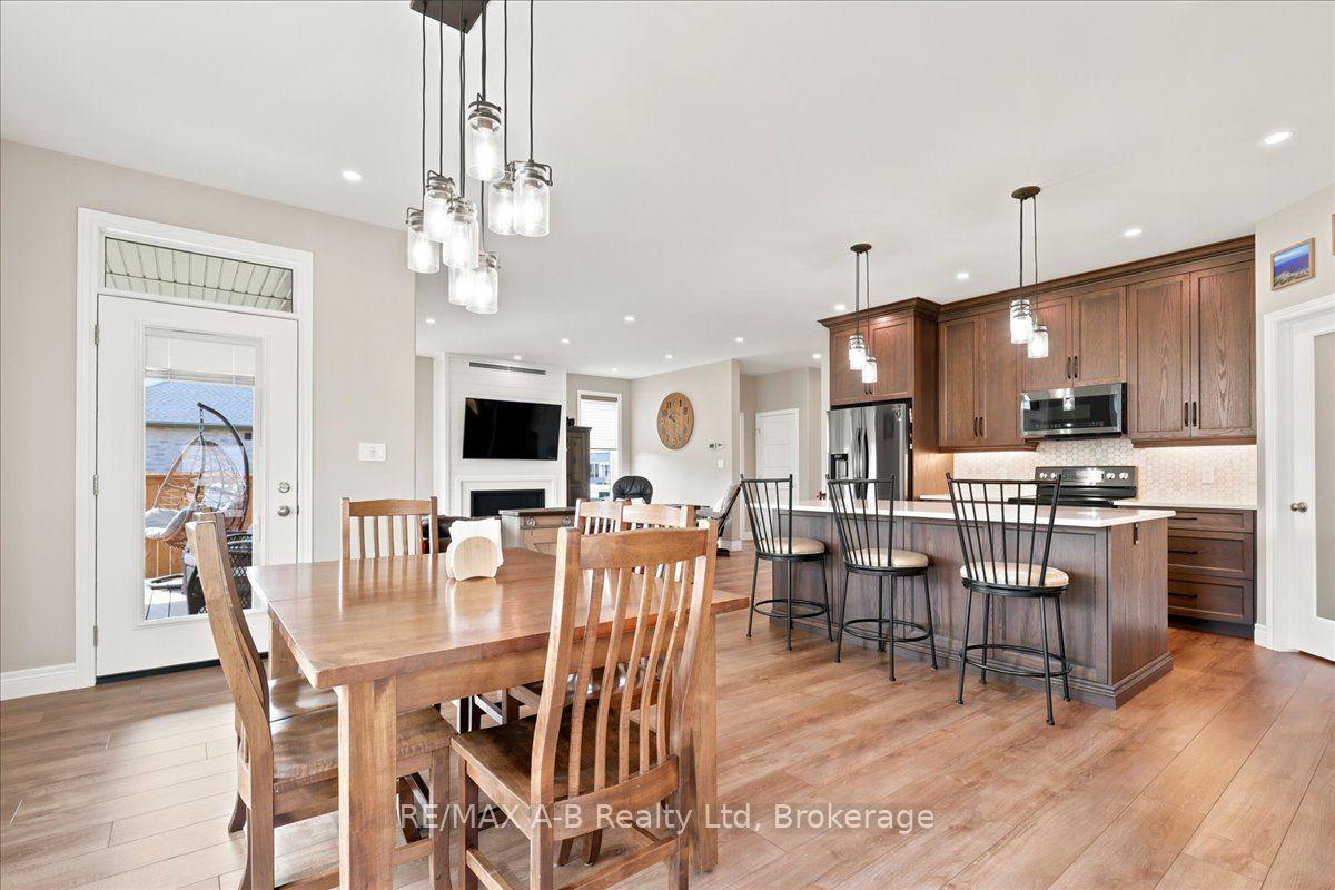 Photo 21 of 209 Arden Crescent, West Perth, Mitchell — HOMEH