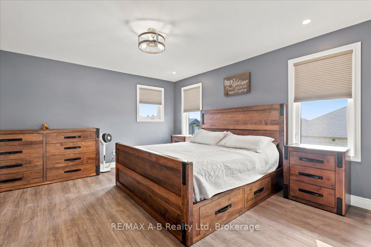 Photo 23 of 209 Arden Crescent, West Perth, Mitchell — HOMEH