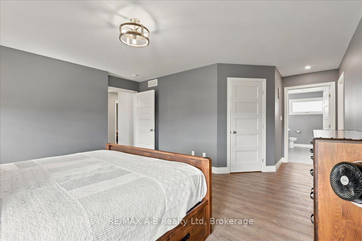 Photo 25 of 209 Arden Crescent, West Perth, Mitchell — HOMEH