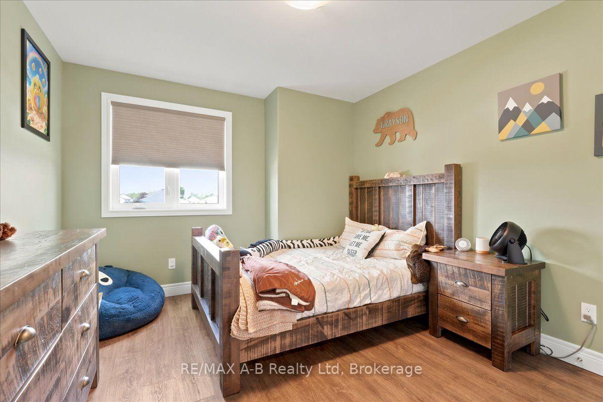 Photo 29 of 209 Arden Crescent, West Perth, Mitchell — HOMEH