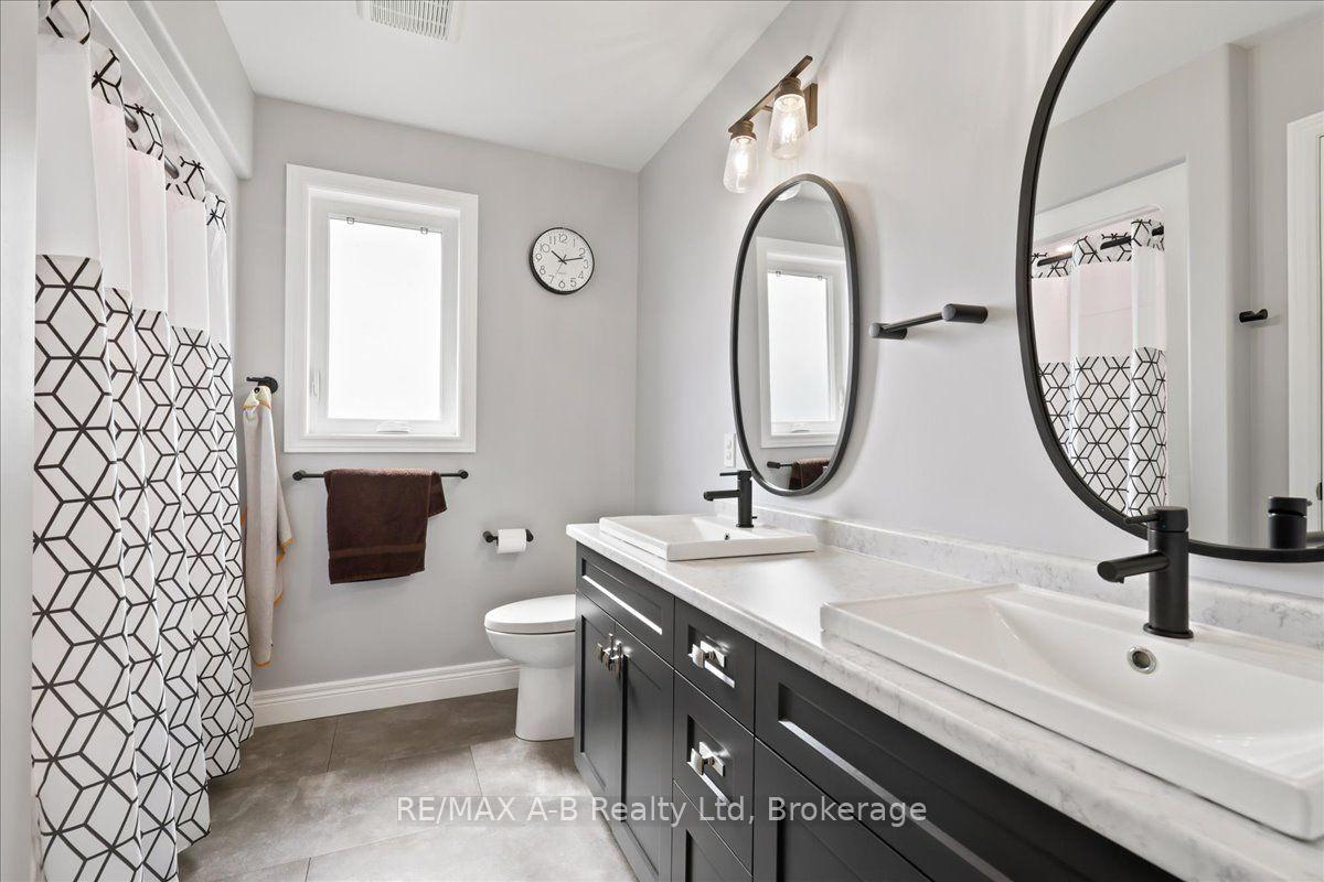 Photo 32 of 209 Arden Crescent, West Perth, Mitchell — HOMEH