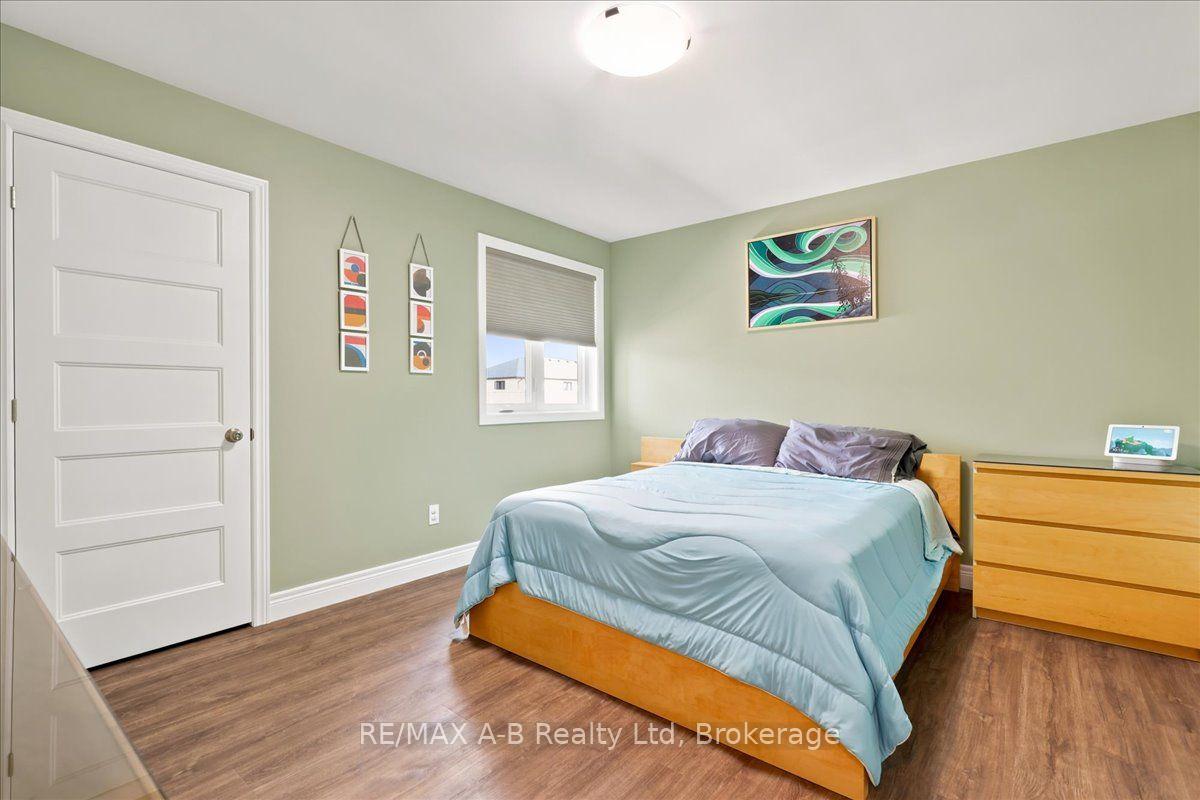Photo 33 of 209 Arden Crescent, West Perth, Mitchell — HOMEH