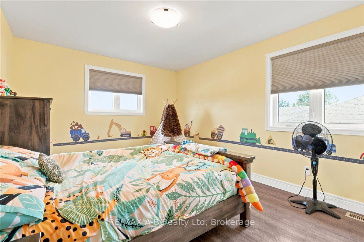 Photo 35 of 209 Arden Crescent, West Perth, Mitchell — HOMEH