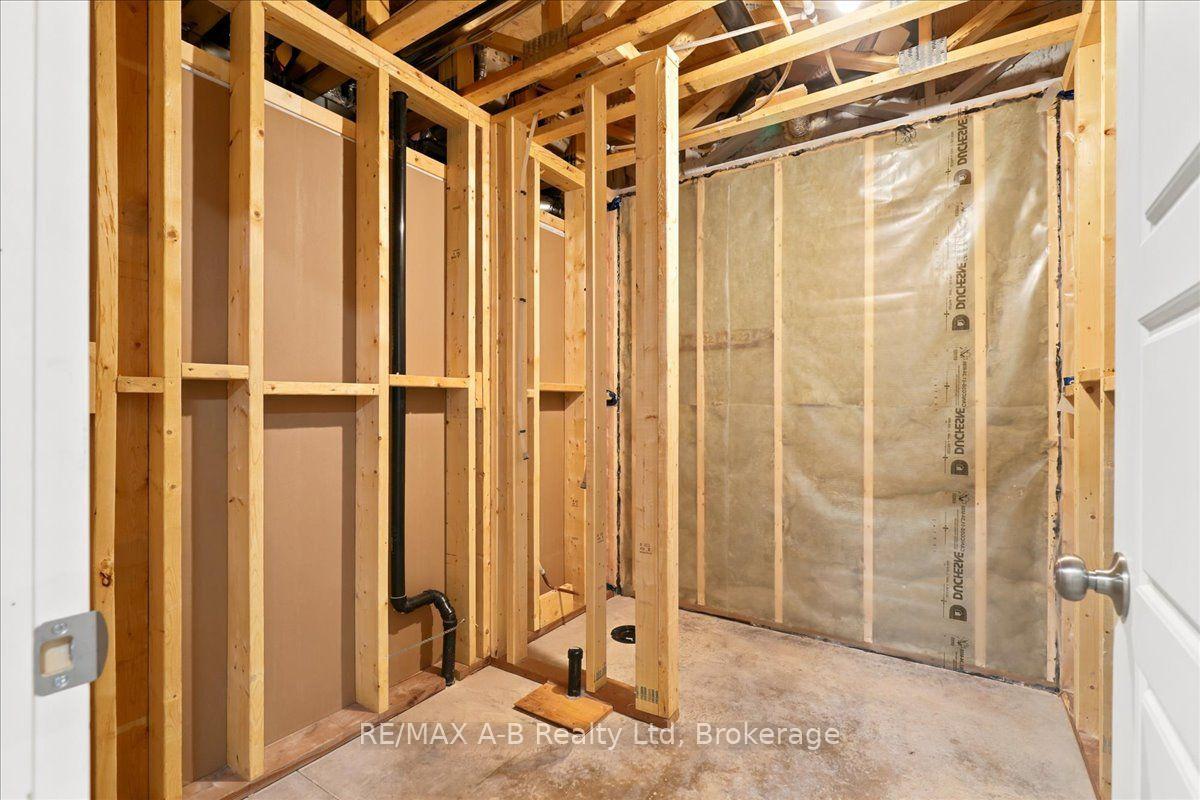 Photo 39 of 209 Arden Crescent, West Perth, Mitchell — HOMEH