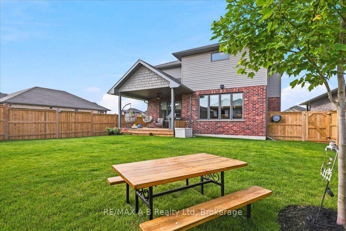 Photo 48 of 209 Arden Crescent, West Perth, Mitchell — HOMEH