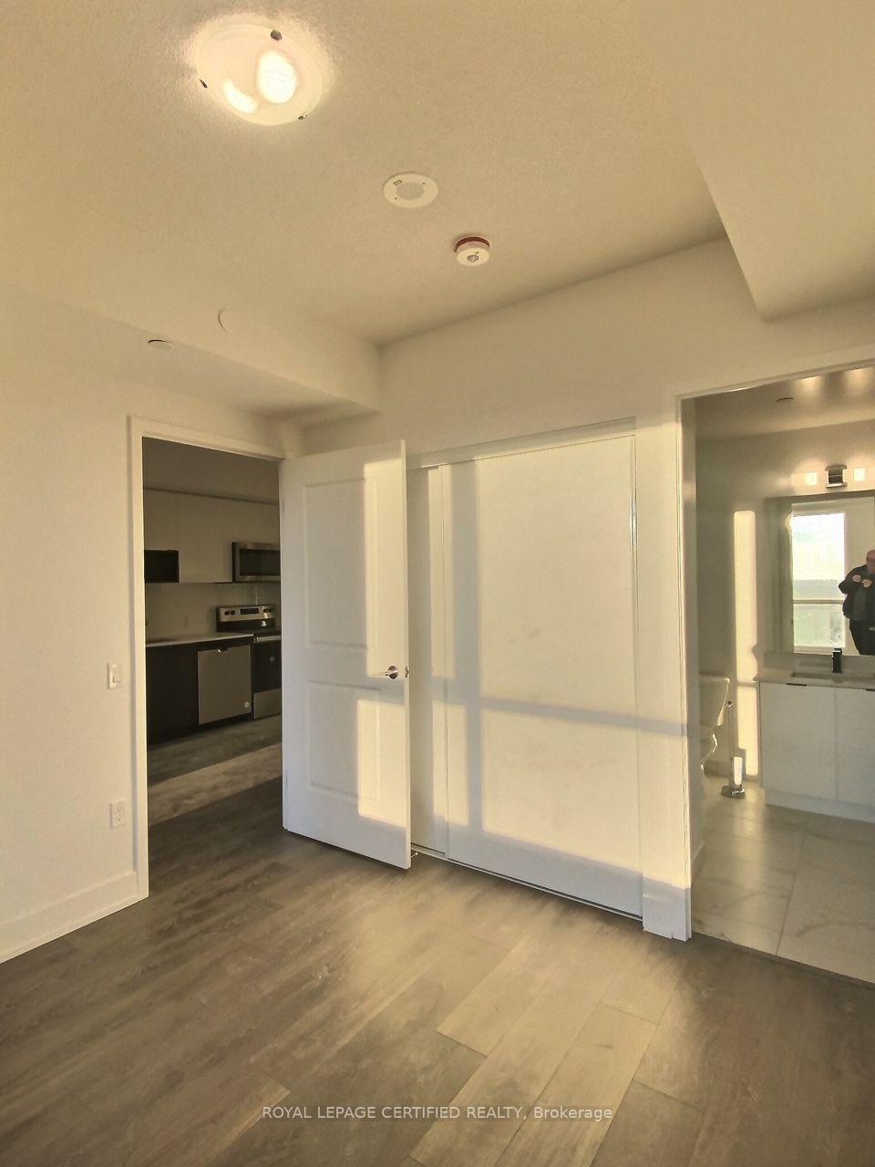 Photo 6 of Unit 2008, 202 Burnhamthorpe Road E, Mississauga, Mississauga Valleys — HOMEH