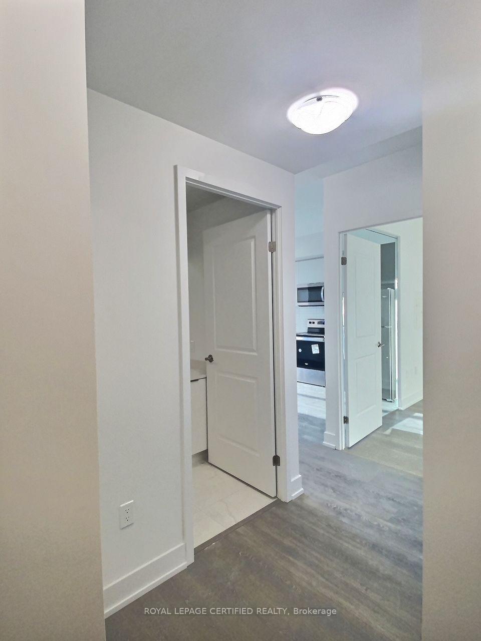 Photo 9 of Unit 2008, 202 Burnhamthorpe Road E, Mississauga, Mississauga Valleys — HOMEH