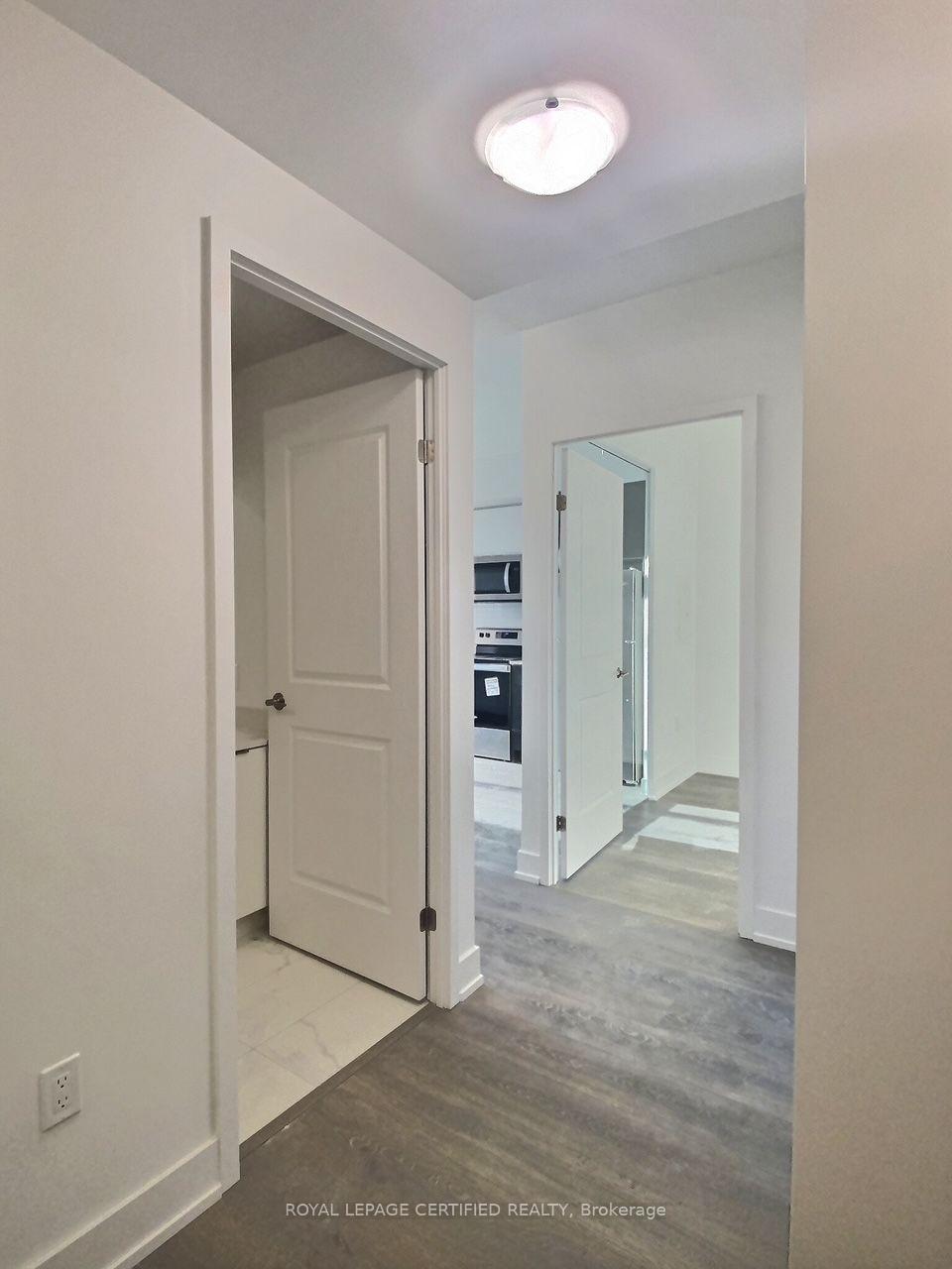Photo 15 of Unit 2008, 202 Burnhamthorpe Road E, Mississauga, Mississauga Valleys — HOMEH