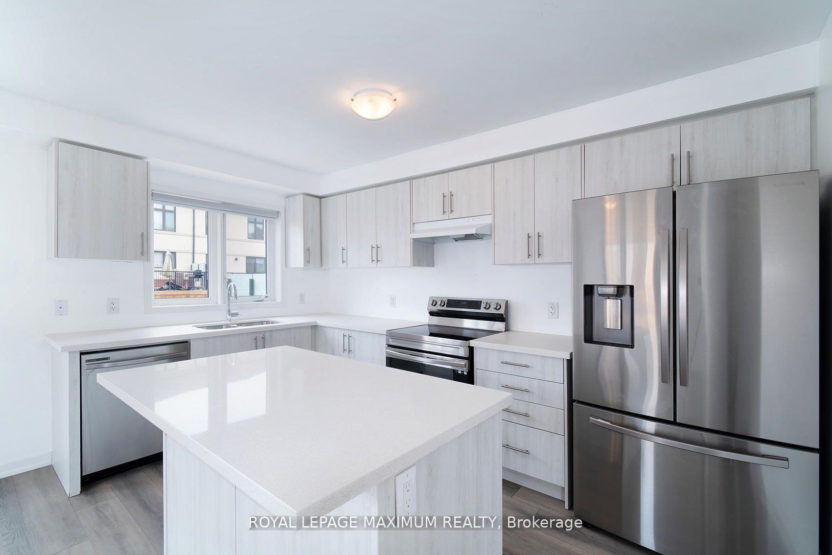 Photo 12 of 1383 Brandenton Path, Oshawa, Pinecrest — HOMEH