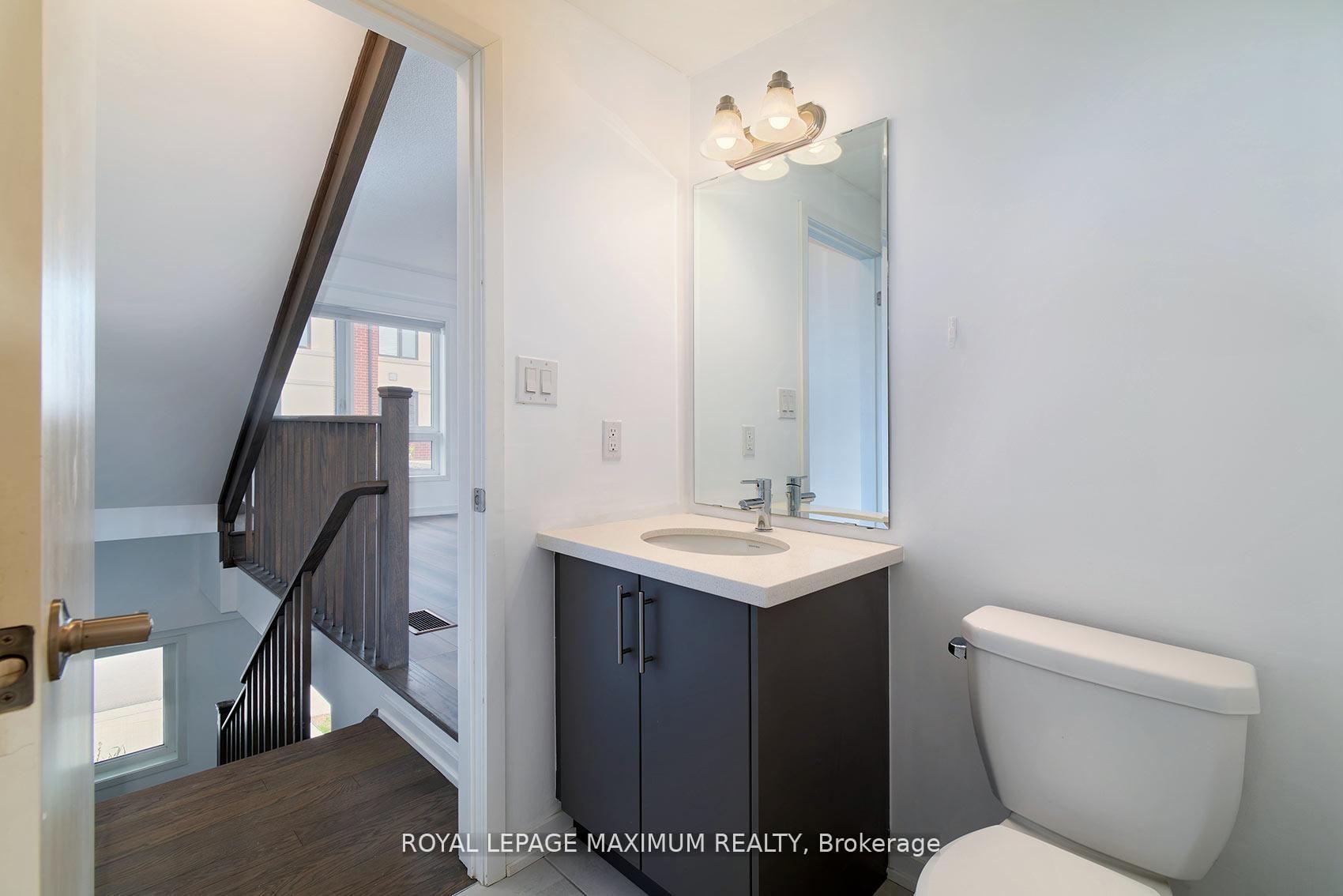 Photo 21 of 1383 Brandenton Path, Oshawa, Pinecrest — HOMEH