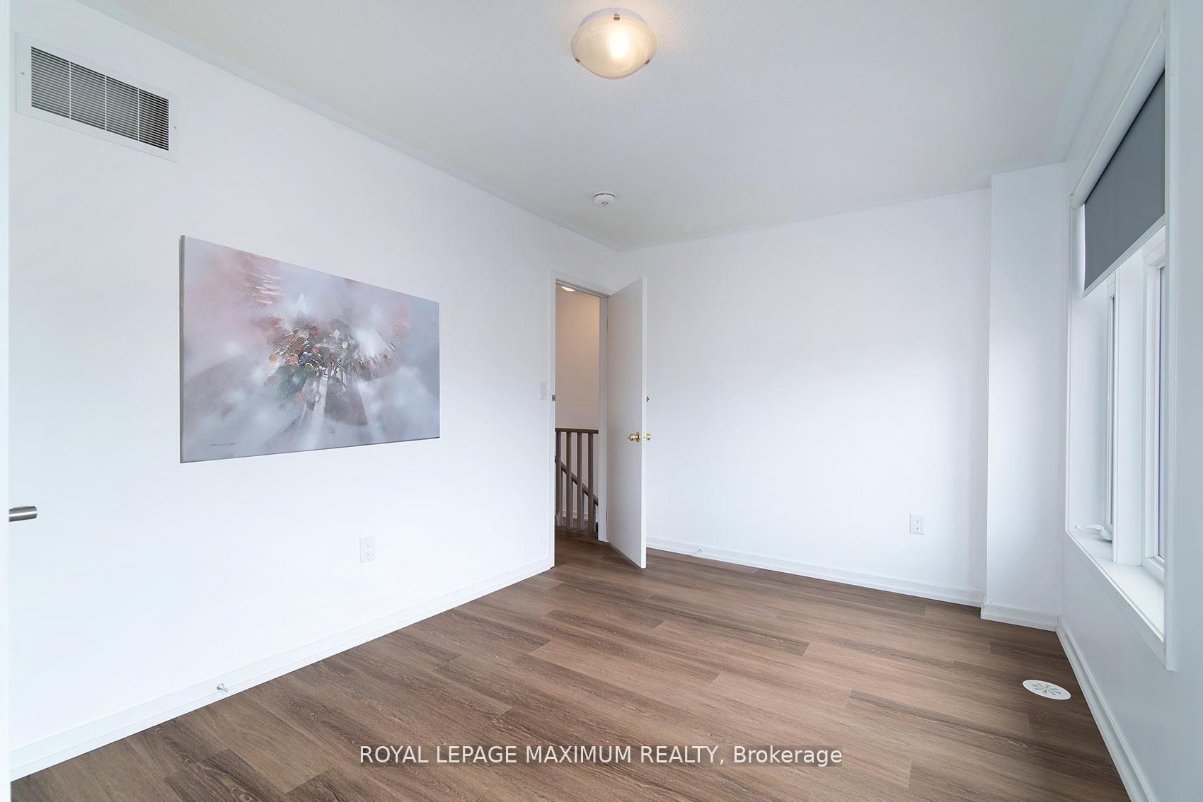 Photo 33 of 1383 Brandenton Path, Oshawa, Pinecrest — HOMEH