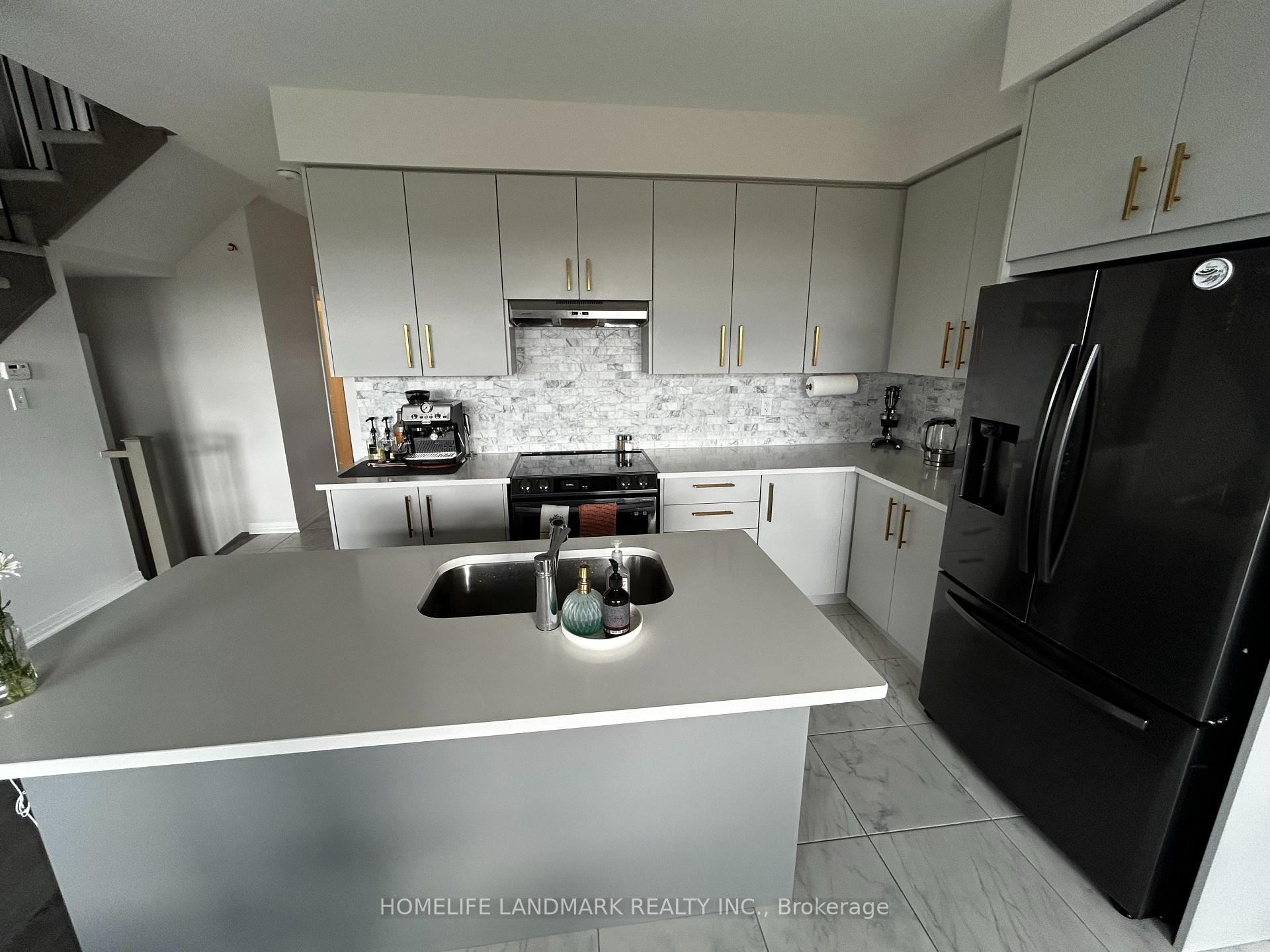 Photo 6 of 88 Freedom Crescent, Hamilton, Airport Employment Area — HOMEH