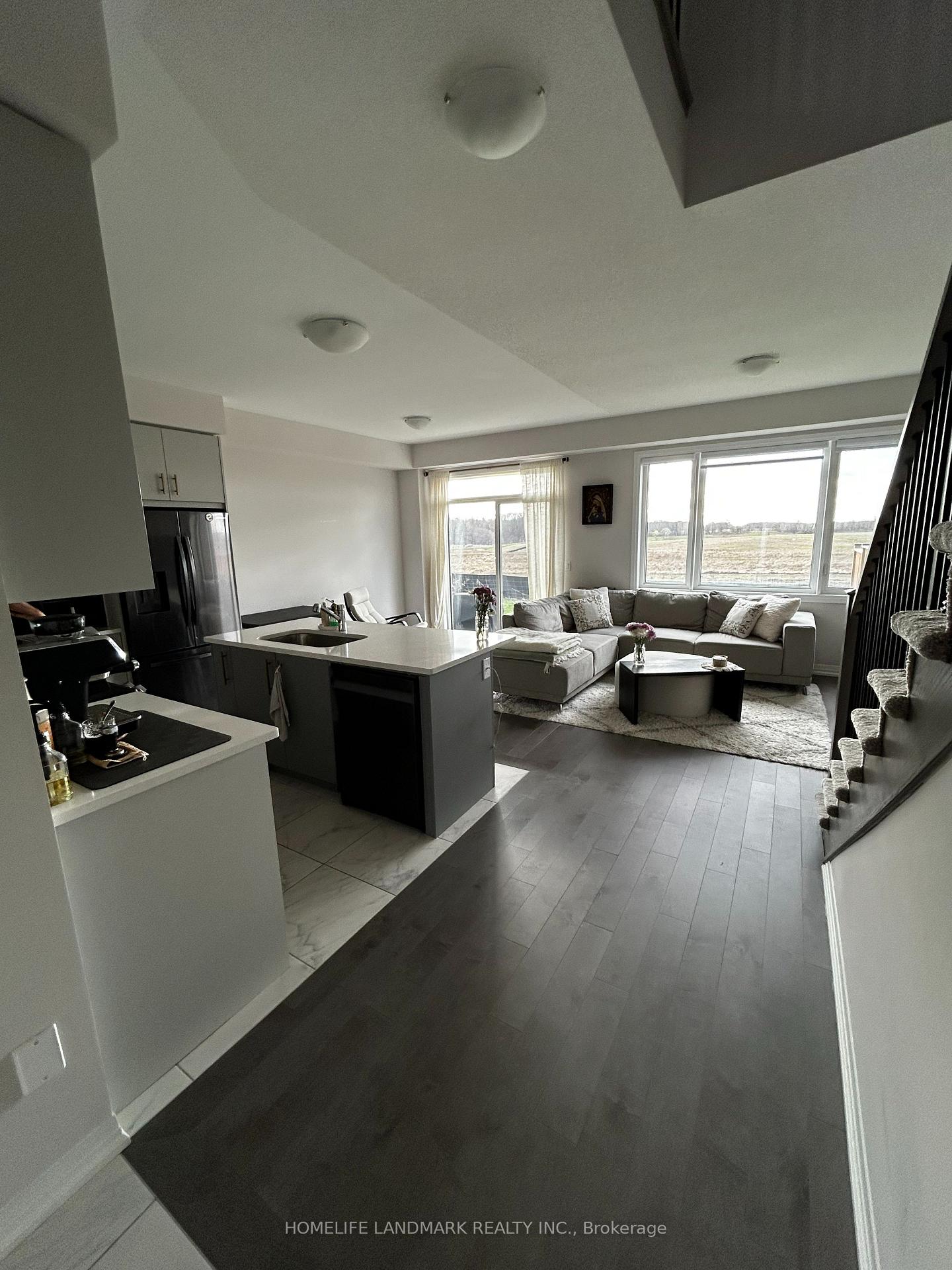 Photo 7 of 88 Freedom Crescent, Hamilton, Airport Employment Area — HOMEH