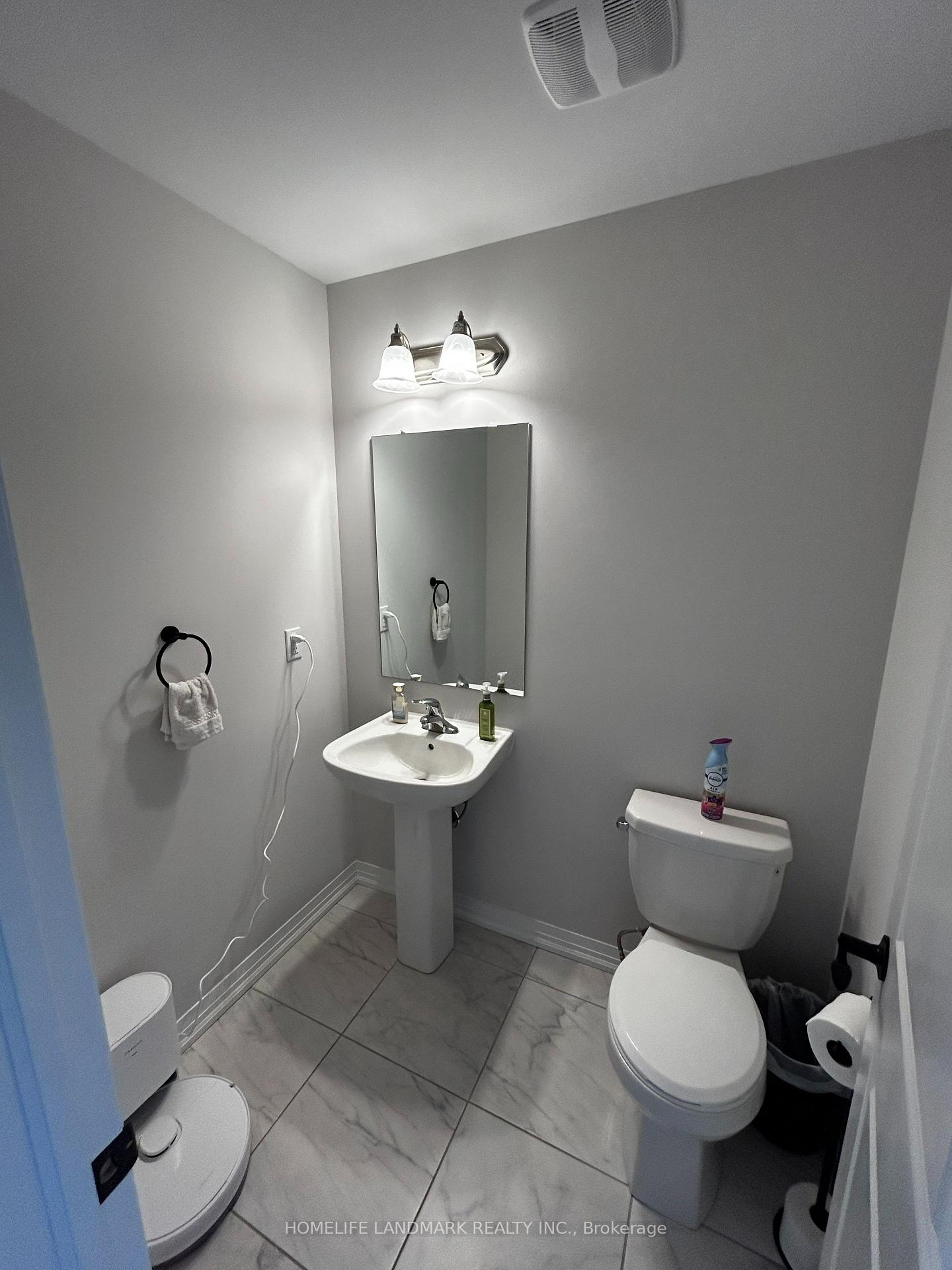 Photo 8 of 88 Freedom Crescent, Hamilton, Airport Employment Area — HOMEH