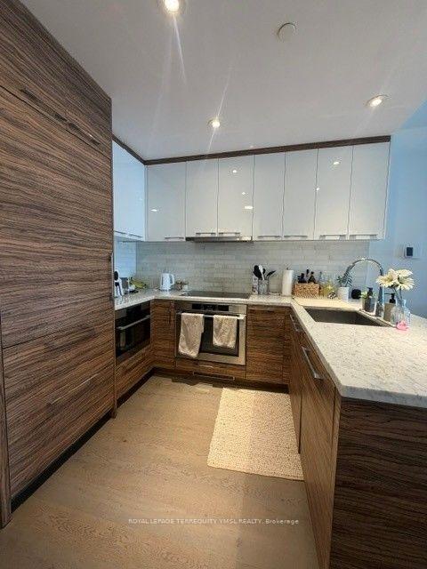 Photo 3 of Unit 3215, 488 University Avenue, Toronto, Kensington-Chinatown — HOMEH