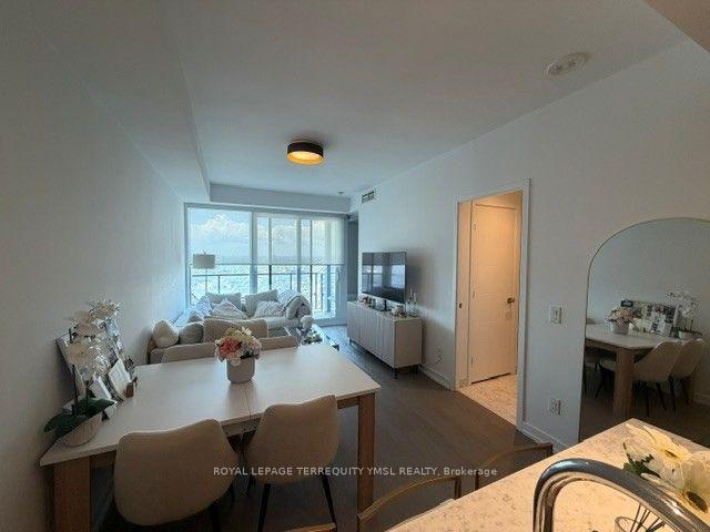 Photo 11 of Unit 3215, 488 University Avenue, Toronto, Kensington-Chinatown — HOMEH