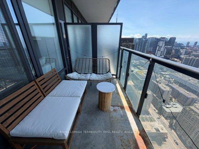 Photo 12 of Unit 3215, 488 University Avenue, Toronto, Kensington-Chinatown — HOMEH