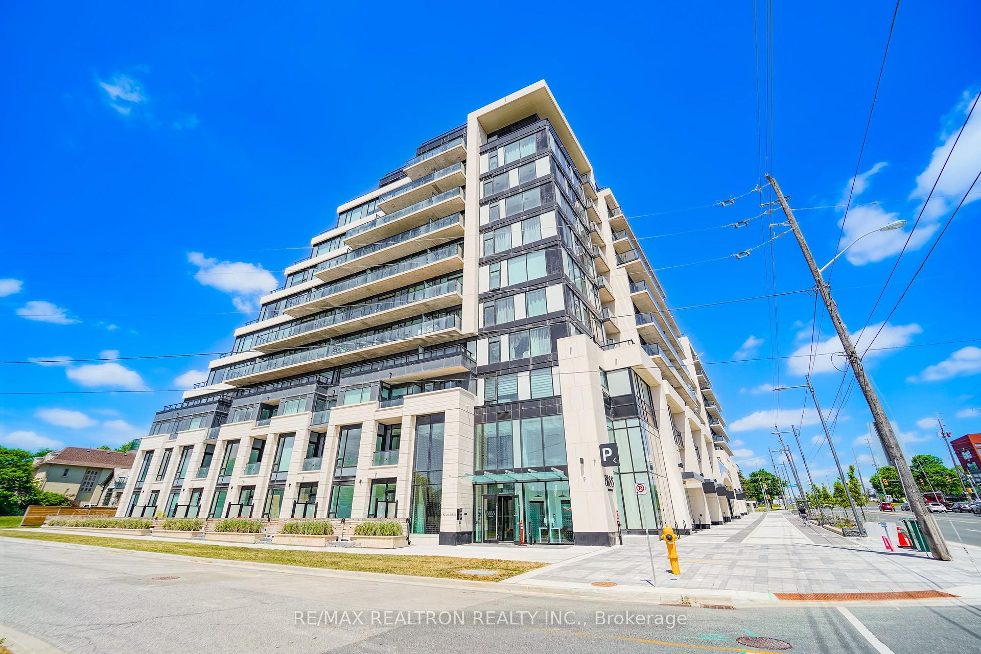 Photo 3 of Unit 627, 8188 Yonge Street, Vaughan, Uplands — HOMEH