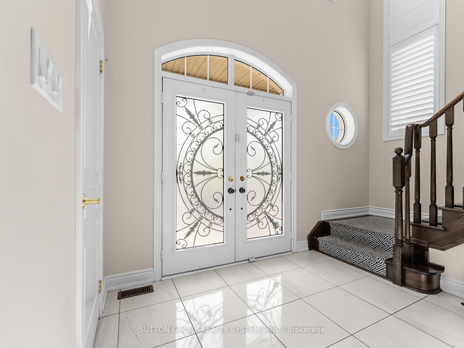 Photo 4 of 14 Cirillo Street, Brampton, Credit Valley — HOMEH