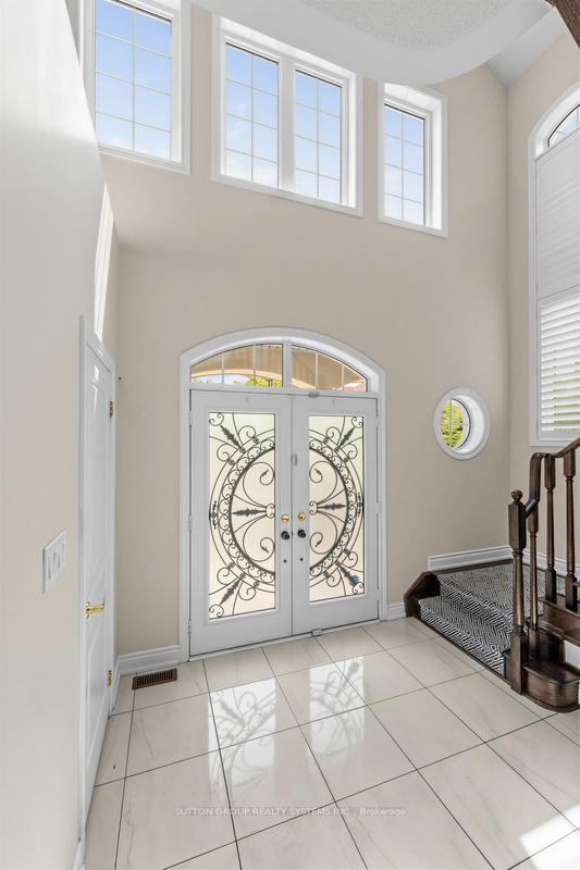 Photo 5 of 14 Cirillo Street, Brampton, Credit Valley — HOMEH