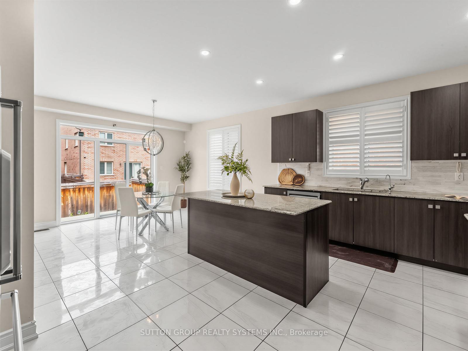 Photo 15 of 14 Cirillo Street, Brampton, Credit Valley — HOMEH