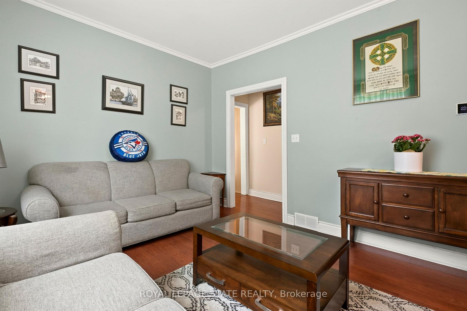 Photo 11 of 47 Witherspoon Street, Hamilton, Dundas — HOMEH